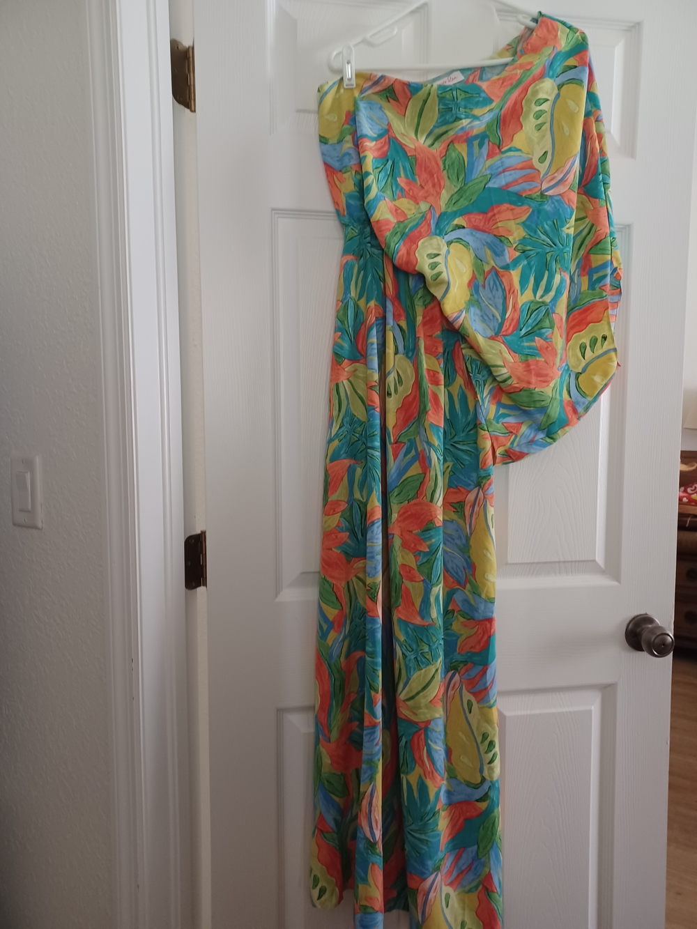Tropical Leaf Print Maxi Dress - Multicolor